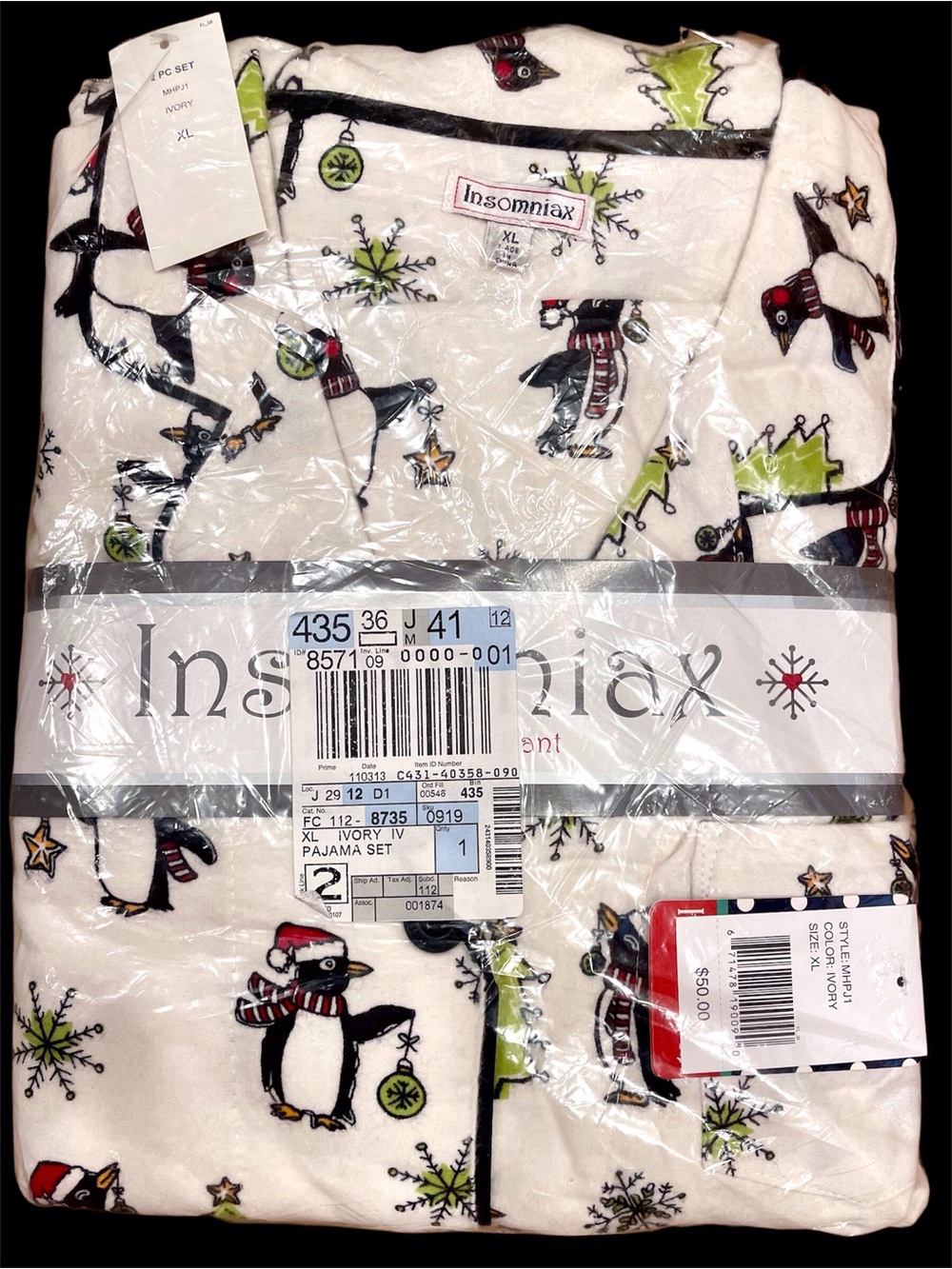 Insomniax Women's Ivory Penguin Print Pajama Set